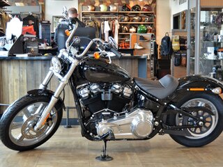2022 Harley-Davidson Softail Standard, чёрный, 2150000 рублей, вид 3