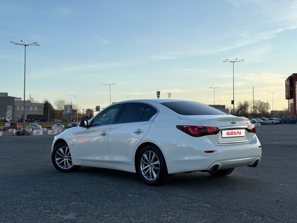 2016 Infiniti Q50 I, белый, 2530000 рублей - вид 4