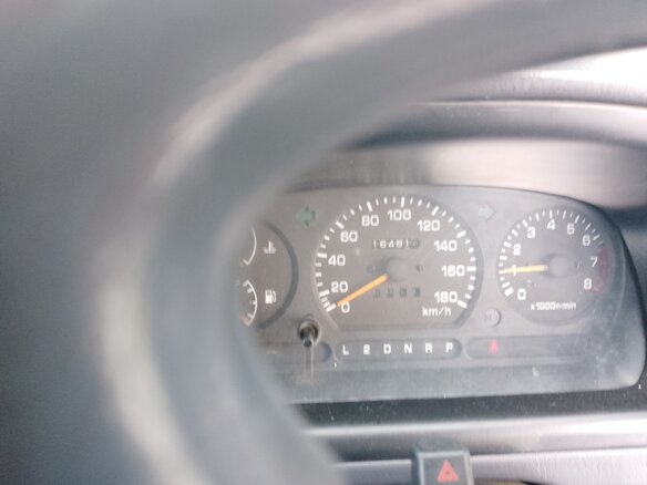1999 Daihatsu Pyzar I Рестайлинг, серебристый, 400000 рублей - вид 5