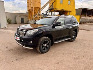 2011 Toyota Land Cruiser Prado 150 Series, чёрный, 3200000 рублей, вид 1