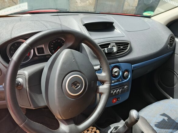 2009 Renault Clio III, красный, 620000 рублей - вид 11
