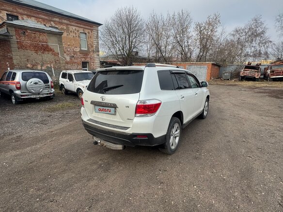 2011 Toyota Highlander II (XU40) Рестайлинг, белый, 1750000 рублей - вид 5