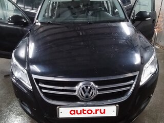2010 Volkswagen Tiguan I, чёрный, 700000 рублей, вид 1