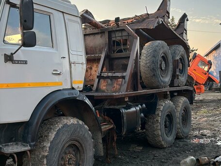 2006 КамАЗ 5350, серый, 1500000 рублей, вид 1
