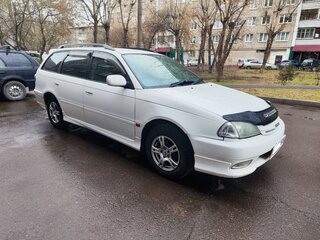 2001 Toyota Caldina II Рестайлинг, белый, 520000 рублей, вид 2