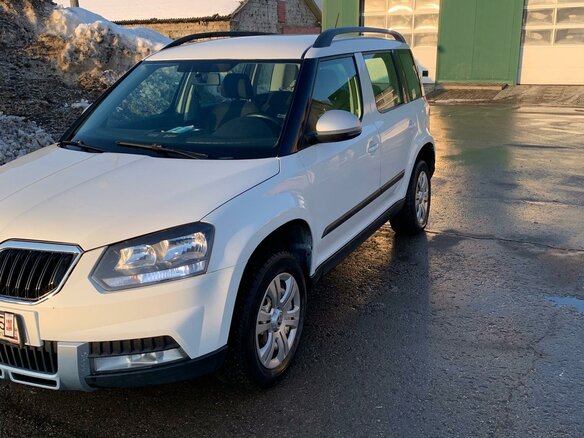 2016 Skoda Yeti I Рестайлинг, белый, 800000 рублей - вид 1