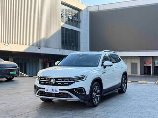 2023 Volkswagen Tayron I Рестайлинг, белый, 1680000 рублей, вид 1