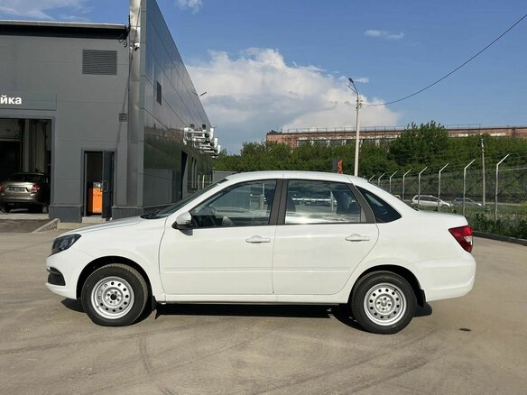 2026 Lada (ВАЗ) Granta I Рестайлинг, белый, 1068000 рублей - вид 5