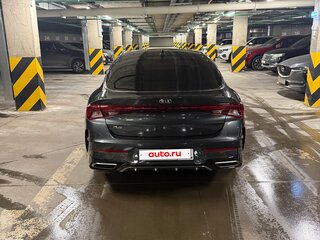 2020 Kia K5 III, серый, 2350000 рублей, вид 4