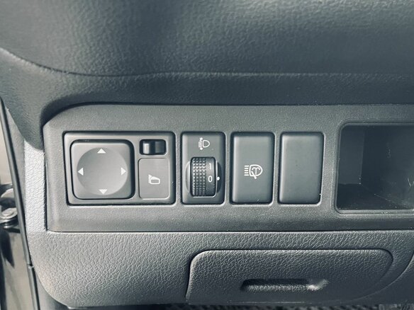 2010 Nissan Note I Рестайлинг, чёрный - вид 16