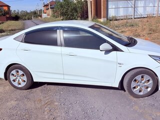 2016 Hyundai Solaris I Рестайлинг, белый, 820000 рублей, вид 3