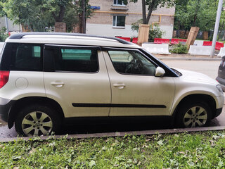 2012 Skoda Yeti I, белый, 495000 рублей, вид 5