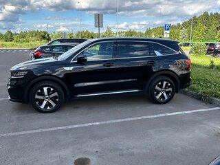 2023 Kia Sorento IV, чёрный, 3450000 рублей, вид 4