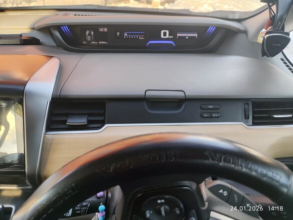 2019 Honda Freed+ II, серый, 1700000 рублей - вид 10