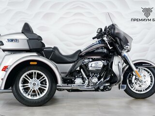 2016 Harley-Davidson Tri Glide, серебристый, 3499000 рублей, вид 1