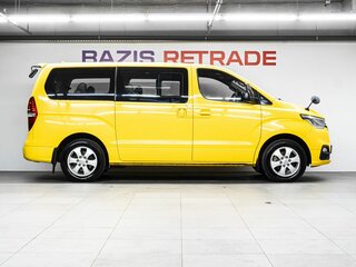 2018 Hyundai Grand Starex I Рестайлинг 2, жёлтый, 2519000 рублей, вид 4
