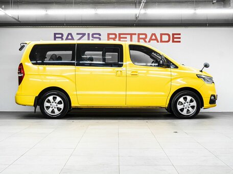 2018 Hyundai Grand Starex I Рестайлинг 2, жёлтый, 2699000 рублей, вид 4