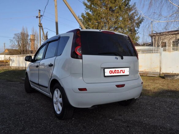 2013 Nissan Note I Рестайлинг, белый, 950000 рублей - вид 11