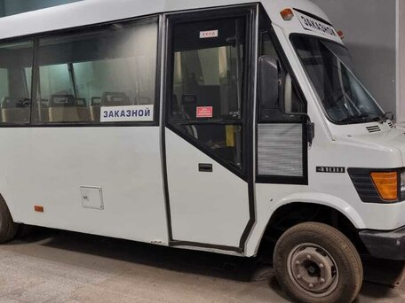 1988 Mercedes-Benz Vario, белый, 500000 рублей, вид 2