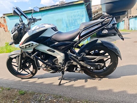 2022 Bajaj Pulsar NS 200, белый, 180000 рублей, вид 2