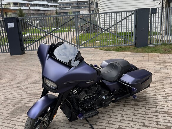 2024 Harley-Davidson Street Glide, пурпурный, 2800000 рублей - вид 7