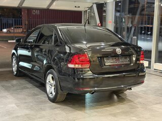 2015 Volkswagen Polo V Рестайлинг, чёрный, 819000 рублей, вид 5