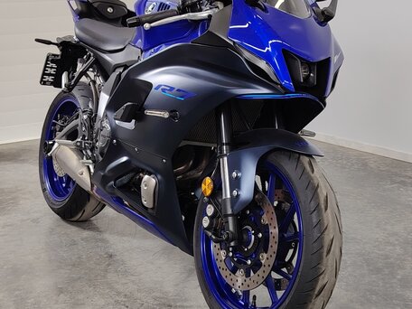 2023 Yamaha YZF-R7, синий, 849000 рублей, вид 2