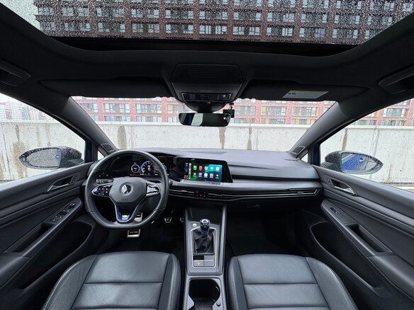 2021 Volkswagen Golf R VIII, синий, 3800000 рублей - вид 16
