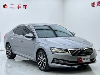 2021 Skoda Superb III Рестайлинг, серый, 1573911 рублей, вид 3