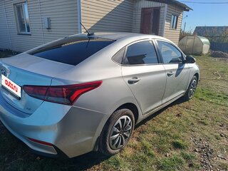 2017 Hyundai Solaris II, серебристый, 870000 рублей, вид 3