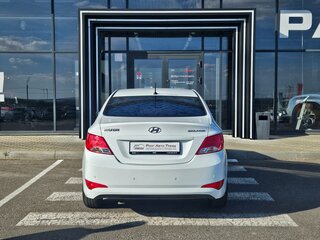 2015 Hyundai Solaris I Рестайлинг, белый, 870000 рублей, вид 5