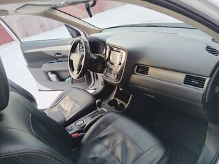 2012 Mitsubishi Outlander III, белый, 1270000 рублей, вид 5