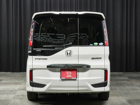 2015 Honda Stepwgn Spada V, белый, 1847000 рублей - вид 4