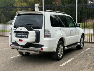 2011 Mitsubishi Pajero IV Рестайлинг 1, белый, 1879000 рублей, вид 4