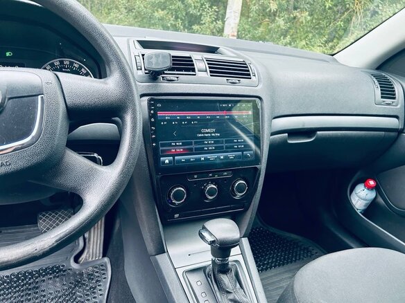 2010 Skoda Octavia II (A5) Рестайлинг, серый - вид 18
