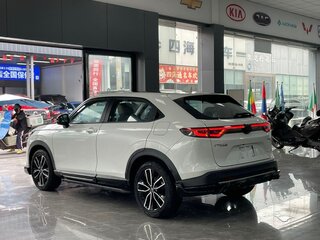 2022 Honda Vezel II, белый, 1800000 рублей, вид 2