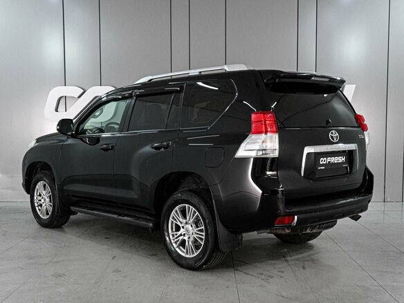 2013 Toyota Land Cruiser Prado 150 Series Рестайлинг 1, чёрный, 2580000 рублей - вид 1