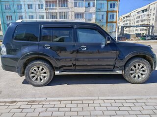 2010 Mitsubishi Pajero IV, чёрный, 1550000 рублей, вид 3