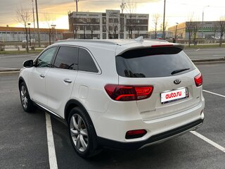 2019 Kia Sorento III Prime Рестайлинг, белый, 2950000 рублей, вид 5