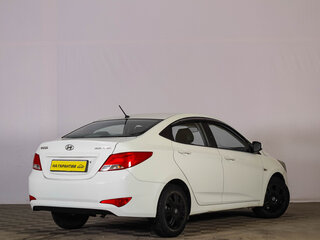 2015 Hyundai Solaris I Рестайлинг, белый, 699000 рублей, вид 4