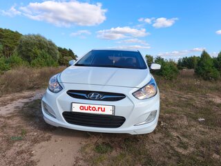 2012 Hyundai Solaris I, белый, 750000 рублей, вид 3