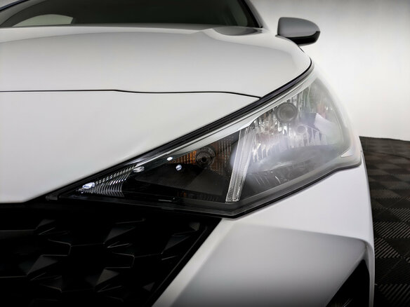 2022 Hyundai Solaris II Рестайлинг, белый, 1580000 рублей - вид 16