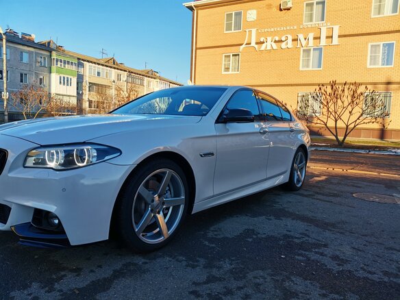 2016 BMW 5 серии 520d VI (F10/F11/F07) Рестайлинг, белый, 2100000 рублей - вид 19