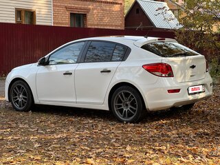 2014 Chevrolet Cruze I Рестайлинг, белый, 600000 рублей, вид 3