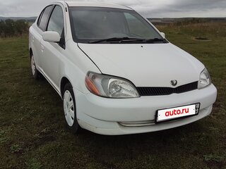 2001 Toyota Platz, белый, 350000 рублей, вид 4