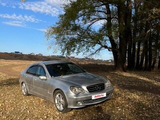 2001 Mercedes-Benz C-Класс 320 II (W203), серебристый, 365000 рублей, вид 3
