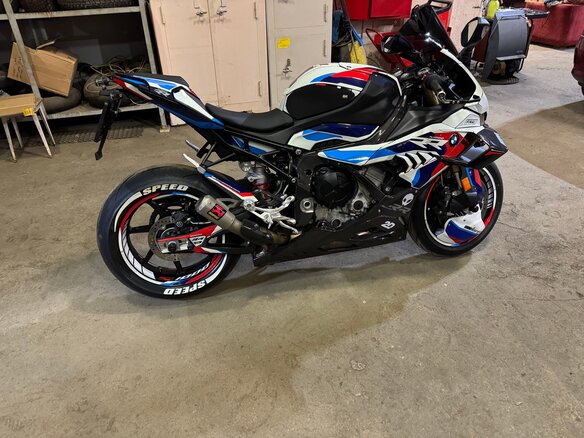 2025 BMW S 1000 RR, белый, 2750000 рублей - вид 1