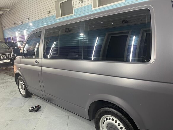 2003 Volkswagen Transporter T5, серый, 1600000 рублей - вид 14