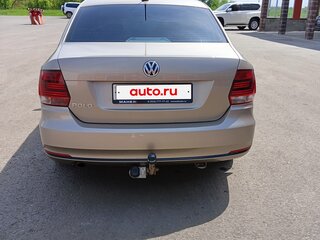 2017 Volkswagen Polo V Рестайлинг, золотистый, 1499999 рублей, вид 4