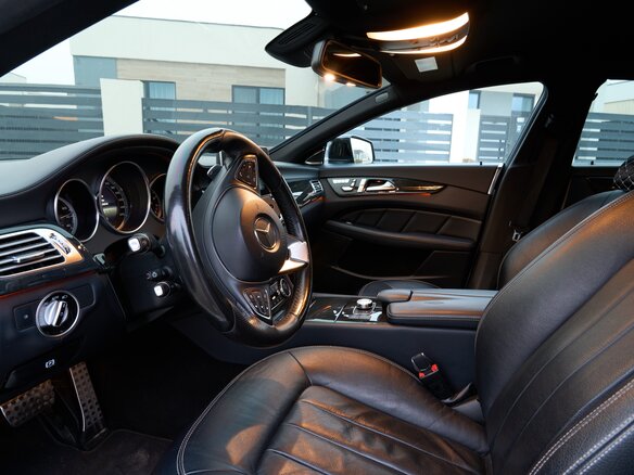 2015 Mercedes-Benz CLS 400 II (C218) Рестайлинг, белый, 4000000 рублей - вид 8